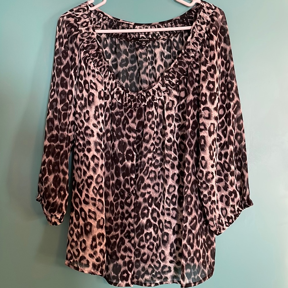 Women’s Flowy Blouse